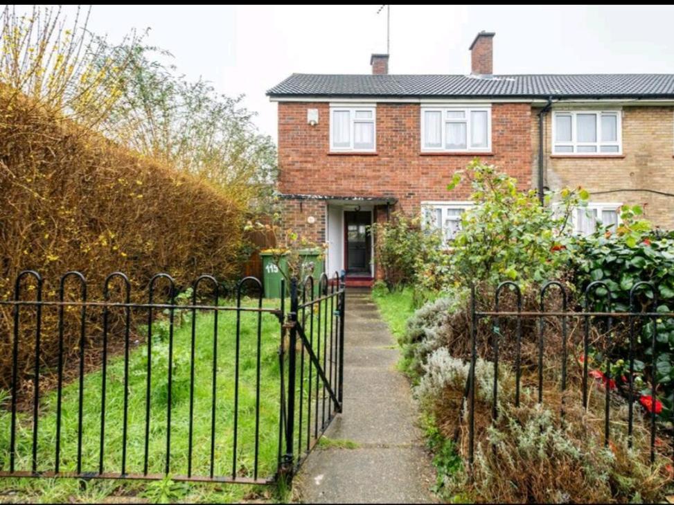 London Stratford Holiday Home Exterior photo