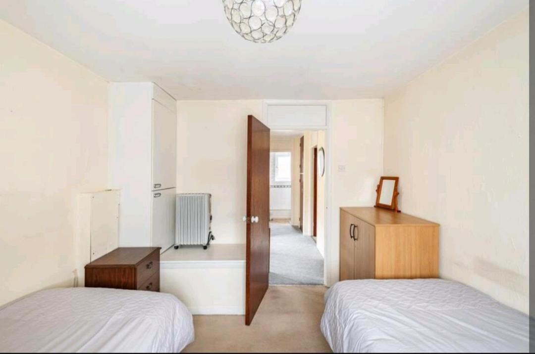 London Stratford Holiday Home Exterior photo