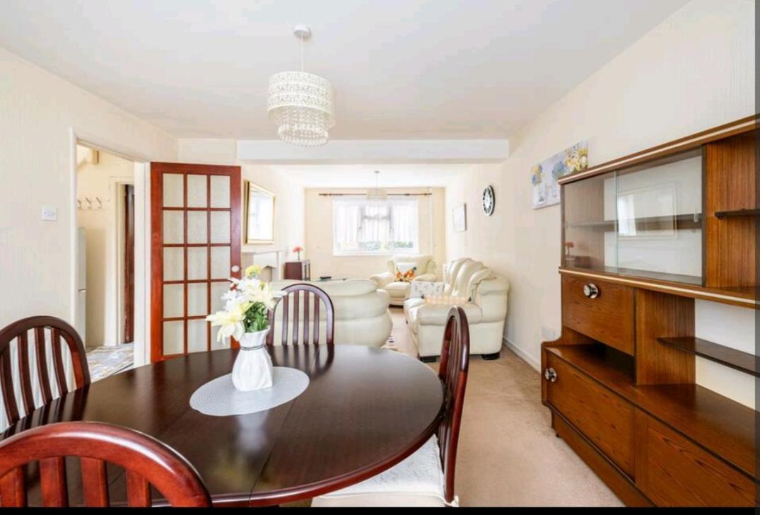 London Stratford Holiday Home Exterior photo
